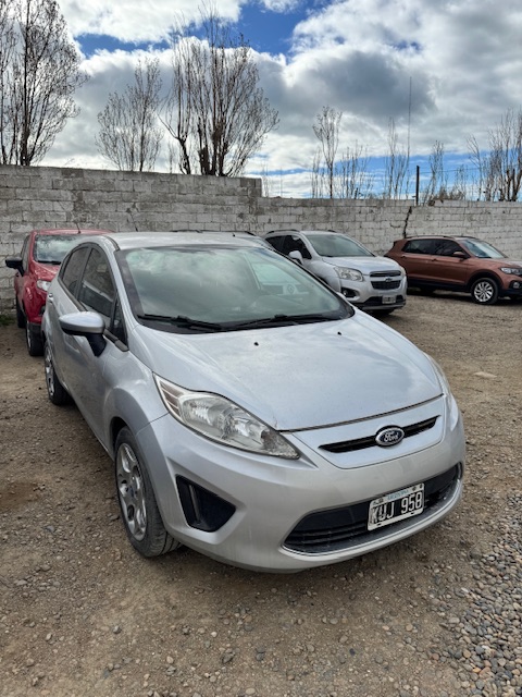 Ford Fiesta 2012 — foto 1 de 3